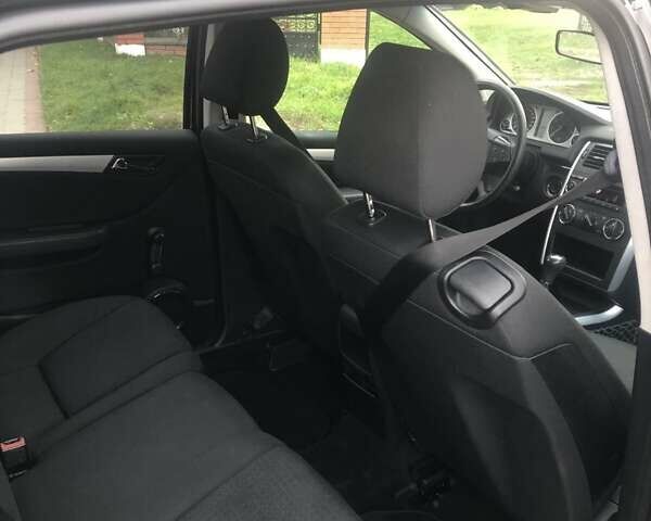 Черный Мерседес Б-класс, объемом двигателя 1.7 л и пробегом 290 тыс. км за 4600 $, фото 11 на Automoto.ua