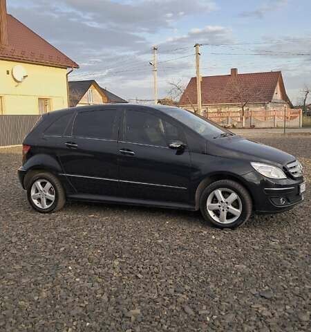 Черный Мерседес Б-класс, объемом двигателя 1.7 л и пробегом 234 тыс. км за 6000 $, фото 8 на Automoto.ua