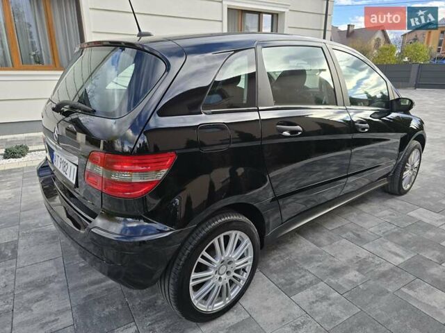 Черный Мерседес Б-класс, объемом двигателя 1.5 л и пробегом 223 тыс. км за 6700 $, фото 5 на Automoto.ua