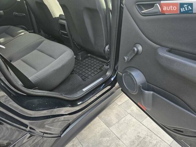 Черный Мерседес Б-класс, объемом двигателя 1.5 л и пробегом 223 тыс. км за 6700 $, фото 30 на Automoto.ua