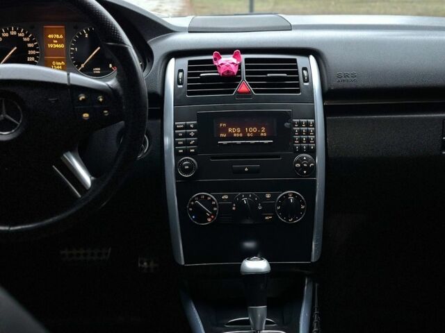 Черный Мерседес Б-класс, объемом двигателя 2 л и пробегом 193 тыс. км за 7700 $, фото 15 на Automoto.ua