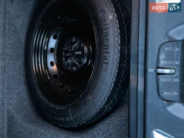 Чорний Мерседес Б-клас, об'ємом двигуна 1.7 л та пробігом 195 тис. км за 6750 $, фото 28 на Automoto.ua