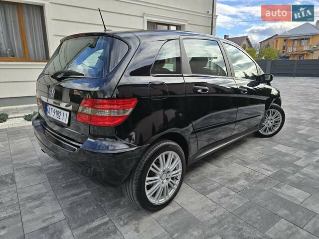 Черный Мерседес Б-класс, объемом двигателя 1.5 л и пробегом 223 тыс. км за 6700 $, фото 66 на Automoto.ua