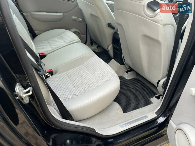 Черный Мерседес Б-класс, объемом двигателя 2.03 л и пробегом 230 тыс. км за 6150 $, фото 53 на Automoto.ua