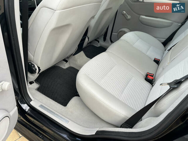 Черный Мерседес Б-класс, объемом двигателя 2.03 л и пробегом 230 тыс. км за 6150 $, фото 52 на Automoto.ua