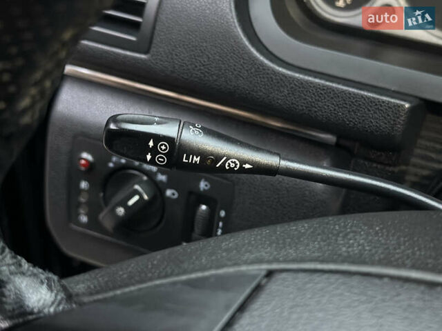 Чорний Мерседес Б-клас, об'ємом двигуна 2 л та пробігом 193 тис. км за 7700 $, фото 41 на Automoto.ua