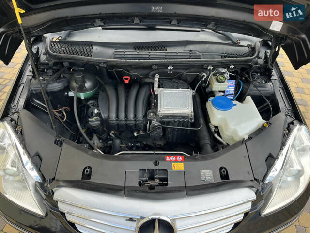 Чорний Мерседес Б-клас, об'ємом двигуна 2.03 л та пробігом 230 тис. км за 6400 $, фото 58 на Automoto.ua