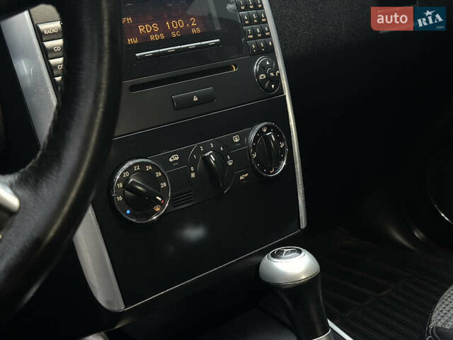 Чорний Мерседес Б-клас, об'ємом двигуна 2 л та пробігом 193 тис. км за 7700 $, фото 47 на Automoto.ua