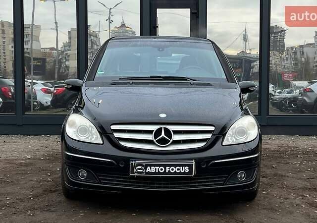 Черный Мерседес Б-класс, объемом двигателя 2.04 л и пробегом 277 тыс. км за 6590 $, фото 2 на Automoto.ua