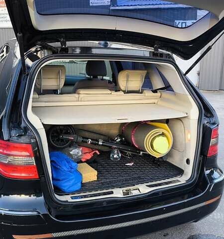 Черный Мерседес Б-класс, объемом двигателя 2 л и пробегом 260 тыс. км за 6500 $, фото 4 на Automoto.ua