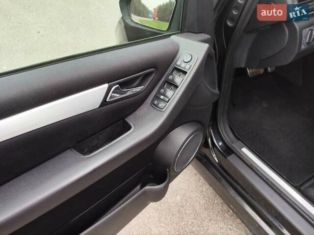 Чорний Мерседес Б-клас, об'ємом двигуна 2 л та пробігом 228 тис. км за 6400 $, фото 29 на Automoto.ua