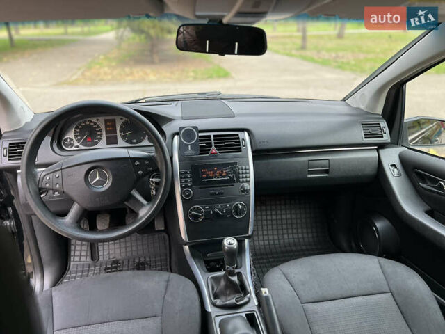 Мерседес Б-клас 2006 у Миколаєві на Automoto.ua Чорний Мерседес Б-клас, об'ємом двигуна 1.5 л та пробігом 320 тис. км за 5500 $, фото 13 на Automoto.ua