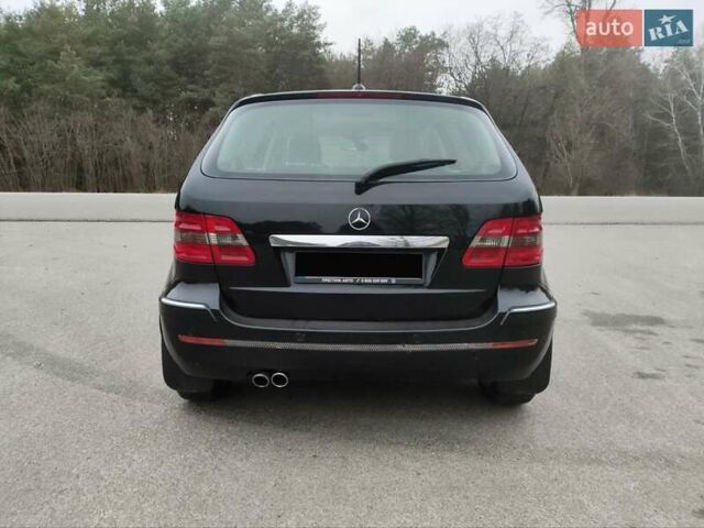 Чорний Мерседес Б-клас, об'ємом двигуна 2 л та пробігом 228 тис. км за 6400 $, фото 6 на Automoto.ua