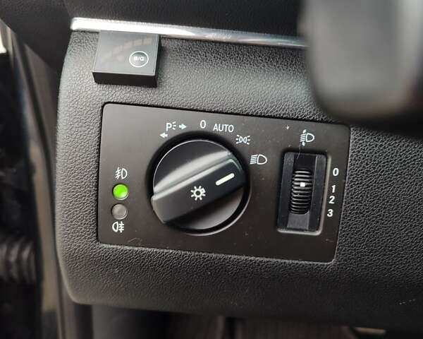 Чорний Мерседес Б-клас, об'ємом двигуна 1.5 л та пробігом 211 тис. км за 6200 $, фото 12 на Automoto.ua