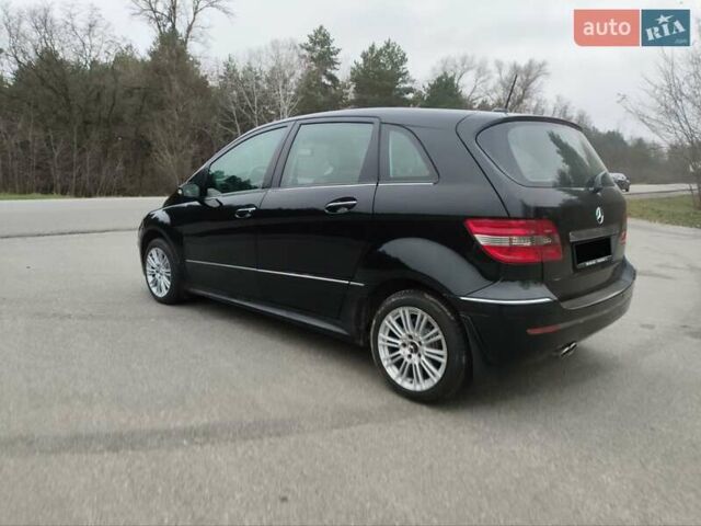 Чорний Мерседес Б-клас, об'ємом двигуна 2 л та пробігом 228 тис. км за 6400 $, фото 7 на Automoto.ua