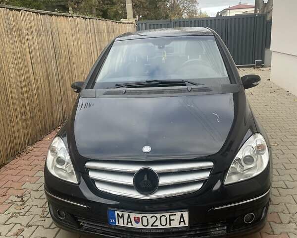 Чорний Мерседес Б-клас, об'ємом двигуна 1.7 л та пробігом 163 тис. км за 4000 $, фото 1 на Automoto.ua