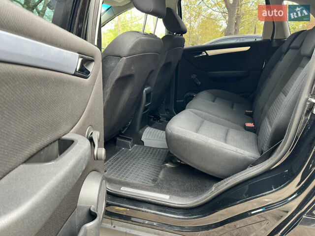 Мерседес Б-клас 2006 у Миколаєві на Automoto.ua Чорний Мерседес Б-клас, об'ємом двигуна 1.5 л та пробігом 320 тис. км за 5500 $, фото 9 на Automoto.ua