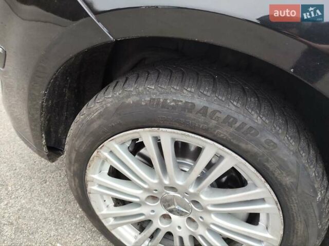 Чорний Мерседес Б-клас, об'ємом двигуна 2 л та пробігом 228 тис. км за 6400 $, фото 13 на Automoto.ua