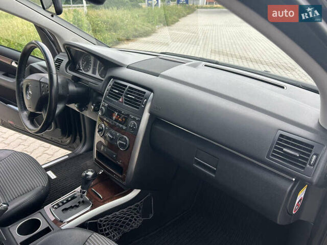 Чорний Мерседес Б-клас, об'ємом двигуна 2 л та пробігом 236 тис. км за 6450 $, фото 9 на Automoto.ua