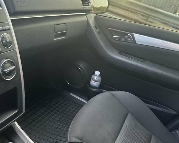 Чорний Мерседес Б-клас, об'ємом двигуна 2 л та пробігом 273 тис. км за 5700 $, фото 3 на Automoto.ua