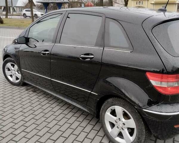Чорний Мерседес Б-клас, об'ємом двигуна 1.99 л та пробігом 292 тис. км за 6100 $, фото 3 на Automoto.ua