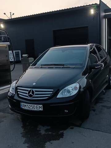 Чорний Мерседес Б-клас, об'ємом двигуна 2.03 л та пробігом 220 тис. км за 5900 $, фото 1 на Automoto.ua