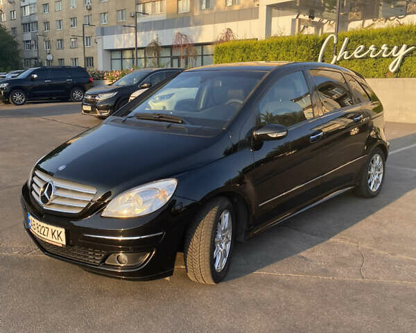 Мерседес Б-клас 2006 у Вінниці на Automoto.ua Чорний Мерседес Б-клас, об'ємом двигуна 1.7 л та пробігом 199 тис. км за 6700 $, фото 5 на Automoto.ua