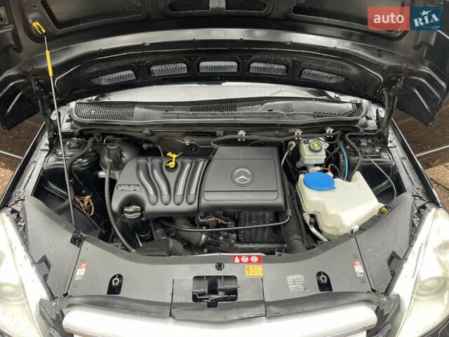 Черный Мерседес Б-класс, объемом двигателя 2.03 л и пробегом 274 тыс. км за 5749 $, фото 35 на Automoto.ua