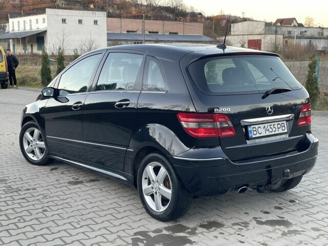 Чорний Мерседес Б-клас, об'ємом двигуна 2 л та пробігом 270 тис. км за 5500 $, фото 6 на Automoto.ua