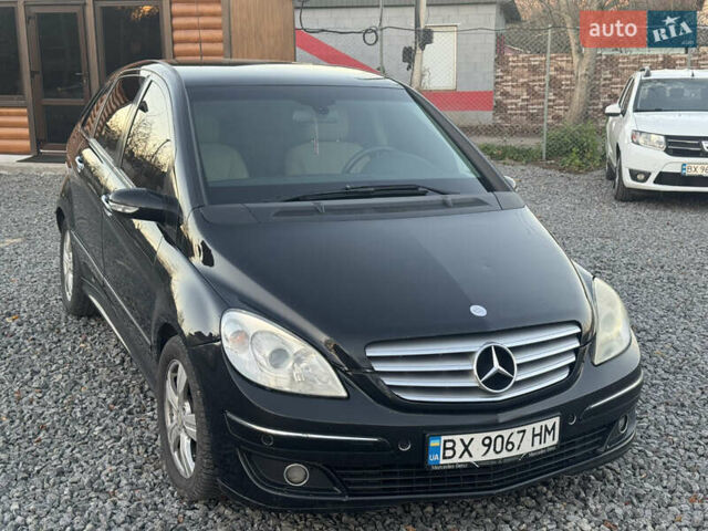 Черный Мерседес Б-класс, объемом двигателя 1.99 л и пробегом 330 тыс. км за 4999 $, фото 4 на Automoto.ua