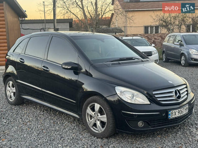 Черный Мерседес Б-класс, объемом двигателя 1.99 л и пробегом 330 тыс. км за 4999 $, фото 6 на Automoto.ua