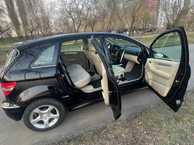 Чорний Мерседес Б-клас, об'ємом двигуна 1.5 л та пробігом 122 тис. км за 6700 $, фото 6 на Automoto.ua
