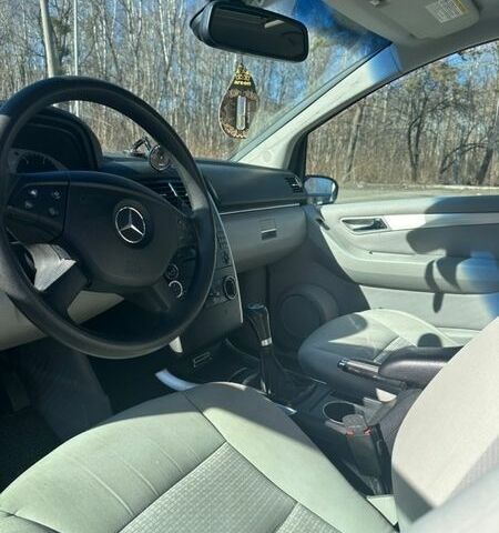 Чорний Мерседес Б-клас, об'ємом двигуна 1.99 л та пробігом 320 тис. км за 5200 $, фото 13 на Automoto.ua