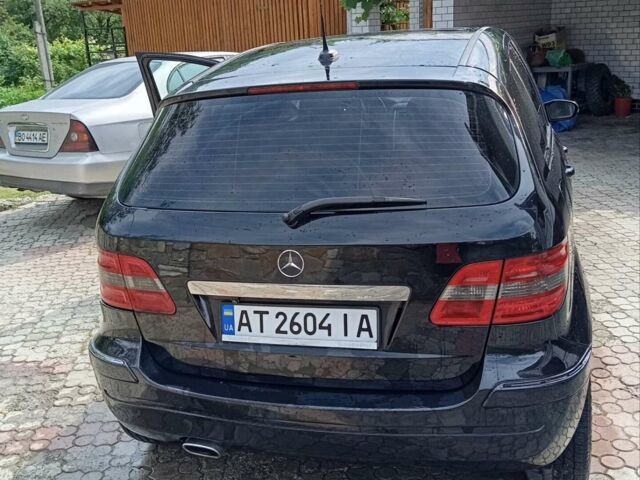 Чорний Мерседес Б-клас, об'ємом двигуна 2.03 л та пробігом 215 тис. км за 5400 $, фото 2 на Automoto.ua