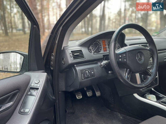 Черный Мерседес Б-класс, объемом двигателя 2.03 л и пробегом 274 тыс. км за 5749 $, фото 9 на Automoto.ua