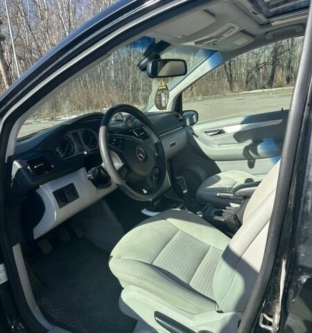 Чорний Мерседес Б-клас, об'ємом двигуна 1.99 л та пробігом 320 тис. км за 5200 $, фото 3 на Automoto.ua