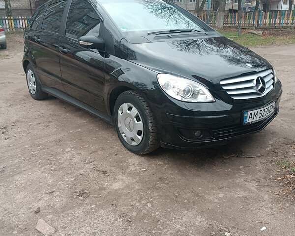 Чорний Мерседес Б-клас, об'ємом двигуна 2.03 л та пробігом 220 тис. км за 5900 $, фото 6 на Automoto.ua