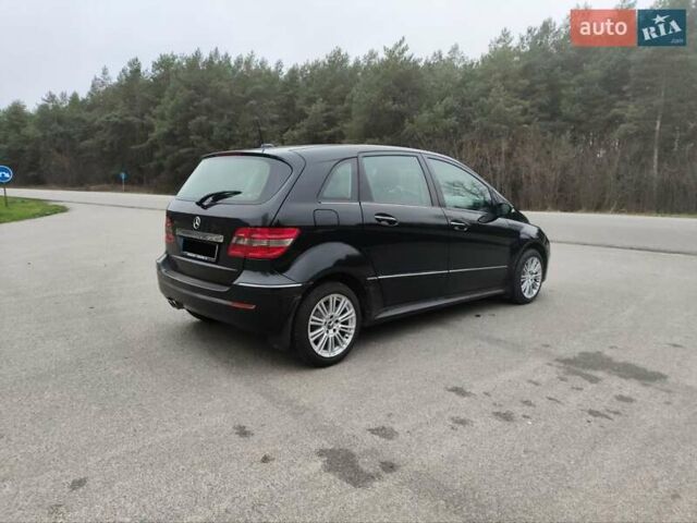 Чорний Мерседес Б-клас, об'ємом двигуна 2 л та пробігом 228 тис. км за 6400 $, фото 10 на Automoto.ua