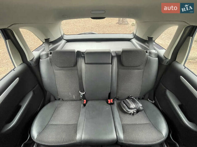 Черный Мерседес Б-класс, объемом двигателя 2.03 л и пробегом 274 тыс. км за 5749 $, фото 21 на Automoto.ua