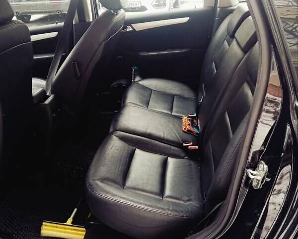 Чорний Мерседес Б-клас, об'ємом двигуна 2.03 л та пробігом 315 тис. км за 6500 $, фото 6 на Automoto.ua