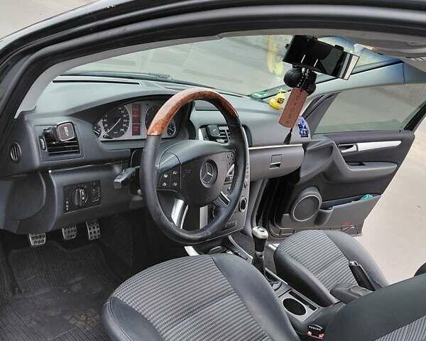 Черный Мерседес Б-класс, объемом двигателя 1.7 л и пробегом 260 тыс. км за 6557 $, фото 14 на Automoto.ua