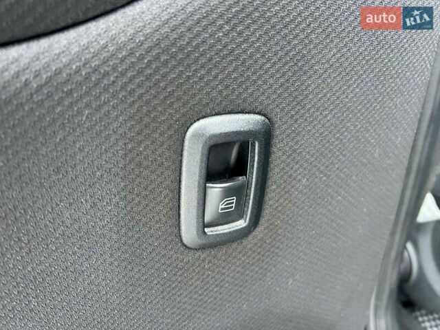 Черный Мерседес Б-класс, объемом двигателя 2 л и пробегом 265 тыс. км за 6990 $, фото 30 на Automoto.ua