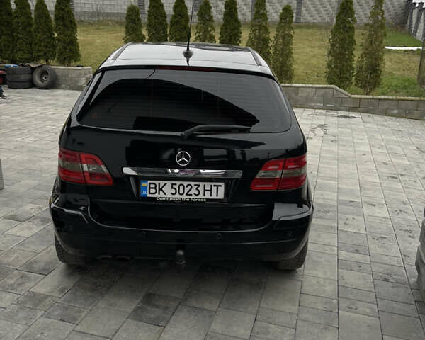 Чорний Мерседес Б-клас, об'ємом двигуна 2.03 л та пробігом 254 тис. км за 6700 $, фото 9 на Automoto.ua