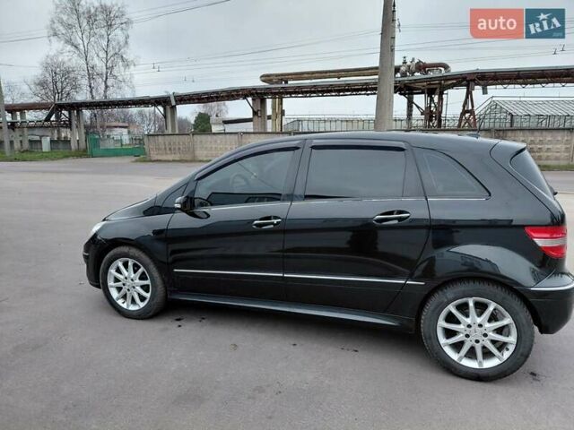 Черный Мерседес Б-класс, объемом двигателя 1.7 л и пробегом 260 тыс. км за 6557 $, фото 1 на Automoto.ua