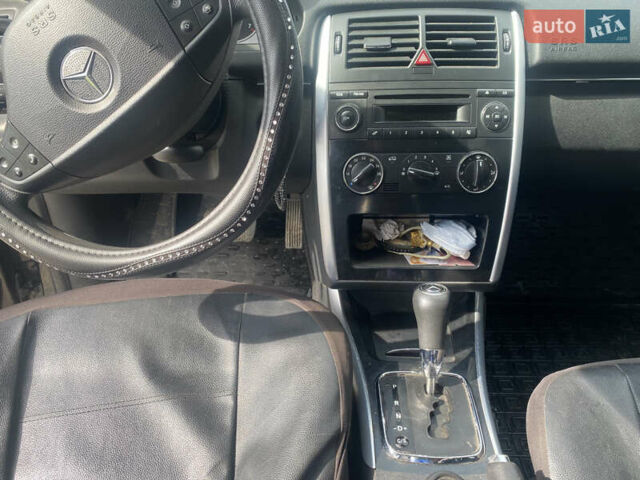 Черный Мерседес Б-класс, объемом двигателя 1.5 л и пробегом 185 тыс. км за 6150 $, фото 1 на Automoto.ua