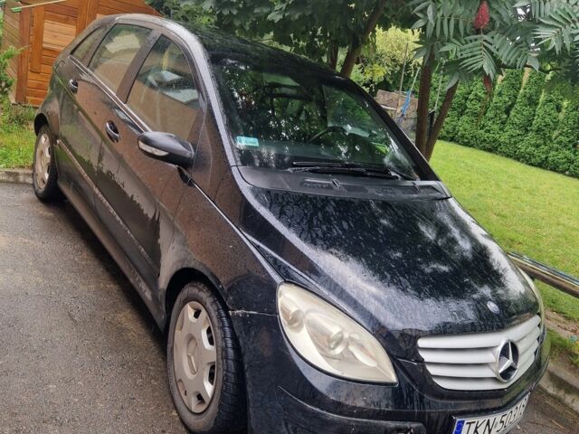 Черный Мерседес Б-класс, объемом двигателя 2 л и пробегом 300 тыс. км за 2500 $, фото 1 на Automoto.ua