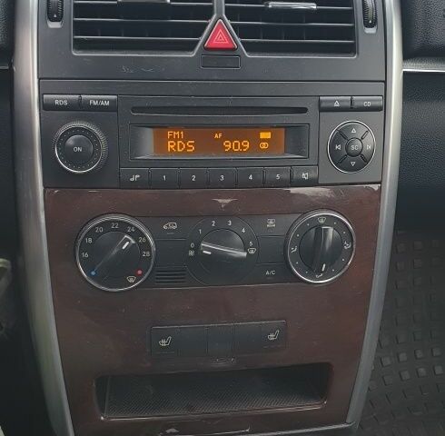 Черный Мерседес Б-класс, объемом двигателя 0 л и пробегом 470 тыс. км за 5500 $, фото 7 на Automoto.ua