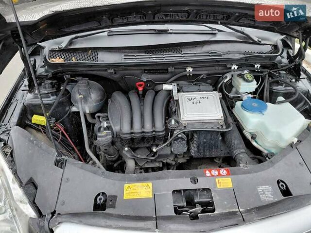 Черный Мерседес Б-класс, объемом двигателя 1.7 л и пробегом 260 тыс. км за 6557 $, фото 13 на Automoto.ua