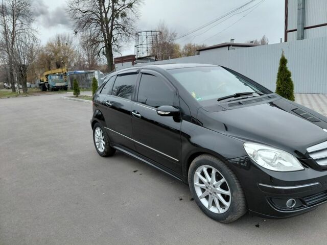 Черный Мерседес Б-класс, объемом двигателя 1.7 л и пробегом 260 тыс. км за 6557 $, фото 5 на Automoto.ua