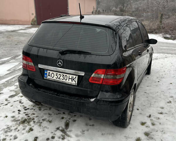Черный Мерседес Б-класс, объемом двигателя 2 л и пробегом 276 тыс. км за 6400 $, фото 3 на Automoto.ua